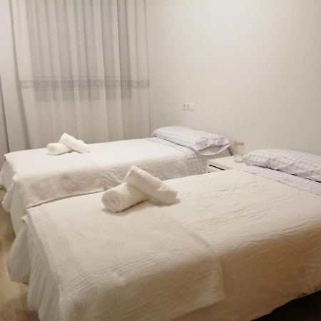 Apartamento La Muralla II Baena Esterno foto