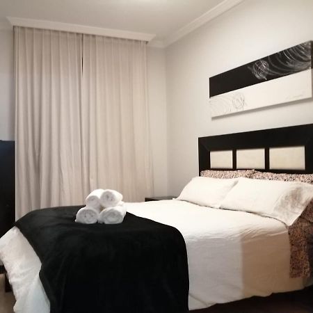 Apartamento La Muralla II Baena Esterno foto