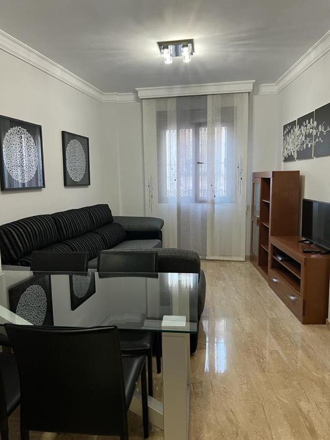 Apartamento La Muralla II Baena Esterno foto
